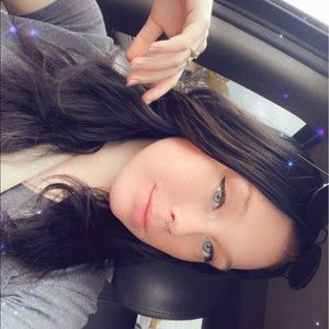 Meet your Posher, Alexis